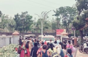 ಮತದಾನಕ್ಕೆ ಸಿದ್ದತೆಗಳು ಪೂರ್ಣ; ಮತಗಟ್ಟೆ ತಲುಪಿದ ಮತಯಂತ್ರಗಳು