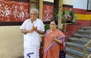ಧರ್ಮಸ್ಥಳದಲ್ಲಿ ಡಾ.ಡಿ ವೀರೇಂದ್ರ ಹೆಗ್ಗಡೆಯವರಿಂದ ಮತದಾನ