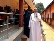 ನಗರದಲ್ಲಿ ಬಿಷಪ್ ಲಾರೆನ್ಸ್ ಮುಕ್ಕುಯಿ ಅವರಿಂದ ಮತದಾನ