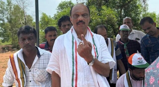 ನಡ ಗ್ರಾಮದಲ್ಲಿ ಮತ ಚಲಾಯಿಸಿದ ಹರೀಶ್ ಕುಮಾರ್