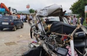 ಕೊಟ್ಟಿಗೆಹಾರ ಓಮ್ನಿಕಾರಿಗೆ ಲಾರಿ ಡಿಕ್ಕಿ ನಾಲ್ವರು ಸಾವು