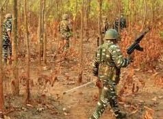 ಪೊಲೀಸ್ ದಾಳಿಗೆ 12 ನಕ್ಸಲರು ಬಲಿ