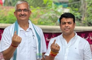 ಶಾಸಕ ಹರೀಶ್ ಪೂಂಜ ಹಾಗೂ ಪ್ರತಾಪಸಿಂಹ ನಾಯಕ್ ಅವರಿಂದ ಮತದಾನ