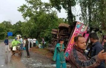 ಬೆಳ್ತಂಗಡಿಗೆ ಬರುತ್ತಿದ್ದ ಖಾಸಗಿ ಬಸ್ ಸಾಗರದಲ್ಲಿ ಪಲ್ಟಿ ಹಲವರಿಗೆ ಗಾಯ