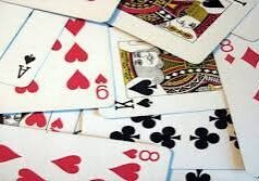 ನಗರದ ಸುದೆಮುಗೇರು ವಿನಲ್ಲಿ ಜುಗಾರಿ ಅಡ್ಡೆಗೆ ಪೊಲೀಸ್ ದಾಳಿ