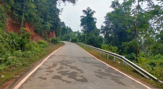 ಧರ್ಮಸ್ಥಳ ಮುಂಡಾಜೆ ರಸ್ತೆಯಲ್ಲಿ ಘನ ವಾಹನಗಳ ಸಂಚಾರಕ್ಕೆ ನಿರ್ಬಂಧ
