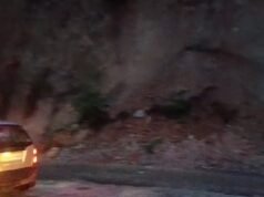 ಚಾರ್ಮಾಡಿ ಘಾಟಿಯಲ್ಲಿ ಗುಡ್ಡ ಕುಸಿತ; ವಾಹನ ಸಂಚಾರಕ್ಕಿಲ್ಲ ಅಡಚಣೆ