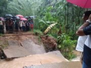 ಕಲ್ಮಂಜದಲ್ಲಿ ಕಿರು ಸೇತುವೆ ಕುಸಿತ ಸಂಪರ್ಕ ಕಡಿತ; ಸ್ಥಳಕ್ಕೆ ರಕ್ಷಿತ್ ಶಿವರಾಂ ಹಾಗೂ ಅಧಿಕಾರಿಗಳ ಭೇಟಿ