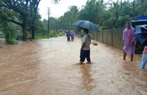 ಲಾಯಿಲದಲ್ಲಿ ಪ್ರವಾಹ ಭೀತಿ; ಮನೆಗಳಿಗೆ ನುಗ್ಗಿದ ನೀರು, ಕಾಳಜಿ ಕೇಂದ್ರ ಆರಂಭ