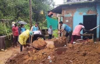 ಚಾರ್ಮಾಡಿಯಲ್ಲಿ ಭಾರೀ ಮಳೆಗೆ ಕುಸಿದ ಮನೆ