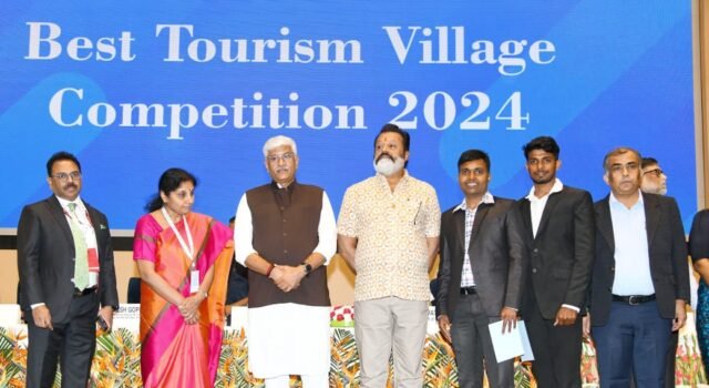 ಕುತ್ಲೂರಿಗೆ ಅತ್ಯುತ್ತಮ ಪ್ರವಾಸೋದ್ಯಮ ಗ್ರಾಮ ಪ್ರಶಸ್ತಿ ಪ್ರಧಾನ