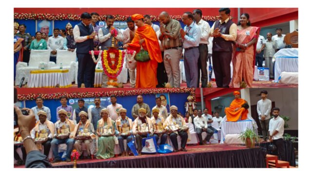 ಎಕ್ಸೆಲ್ ವಿದ್ಯಾರ್ಥಿಗಳ ಪಾಲಕರ 301 ಶಿಕ್ಷಕರಿಗೆ ಗೌರವಾರ್ಪಣೆ ಸಂಸ್ಕಾರಯುತ,ಗುಣಮಟ್ಟದ ಶಿಕ್ಷಣಕ್ಕೆ ಎಕ್ಸೆಲ್ ಕಾಲೇಜು ರಾಜ್ಯ ಮಟ್ಟದ ಕಾಲೇಜಾಗಿ ಗುರುತಿಸಿದೆ: ಮೂಡುಬಿದಿರೆ ಭಟ್ಟಾರಕ ಶ್ರಿಗಳು