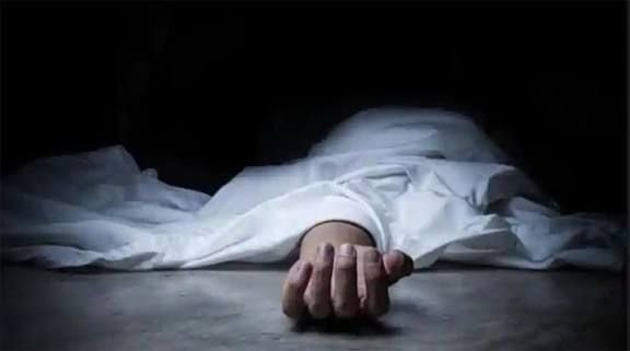 ವ್ಯಕ್ತಿ ನೇಣು ಬಿಗಿದು ಆತ್ಮಹತ್ಯೆ