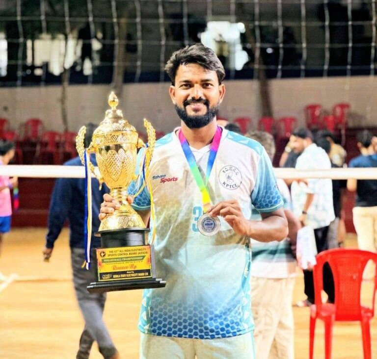 ಆಲ್ ಇಂಡಿಯಾ ಎಲೆಕ್ಟ್ರಿ ಸಿಟಿ ವಾಲಿಬಾಲ್ ಪಂದ್ಯಾಟ ಕರ್ನಾಟಕವನ್ನು ಪ್ರತಿನಿಧಿಸಿದ ಬಂದಾರಿನ ಚಂದ್ರಶೇಖರ್