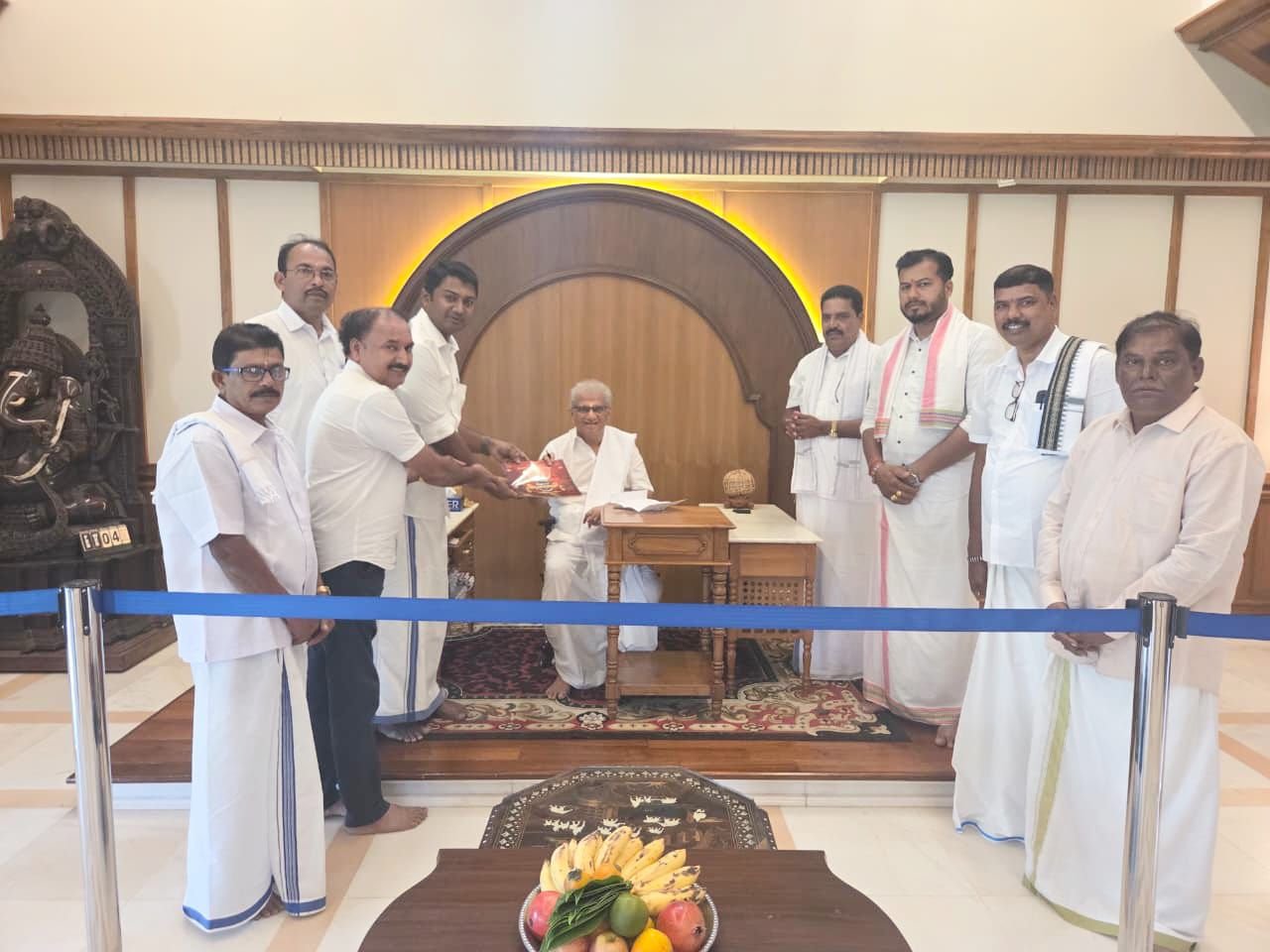 ಶ್ರೀ ಕ್ಷೇತ್ರ ಧರ್ಮಸ್ಥಳದ ಧರ್ಮಾಧಿಕಾರಿ ಡಾ. ಡಿ ವೀರೇಂದ್ರ ಹೆಗ್ಗಡೆ ಅವರಿಗೆ ನಾರಾವಿ ಶ್ರೀ ಸೂರ್ಯನಾರಾಯಣ ದೇವಸ್ಥಾನದ ಬ್ರಹ್ಮಕಲಶೋತ್ಸವದ ಆಮಂತ್ರಣ