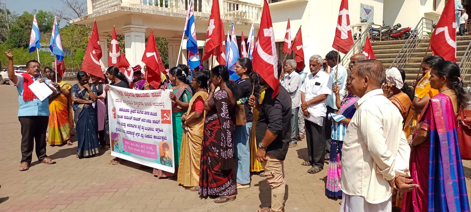 ಕಳಿಯ ಸುಮಂತ್ ಹಾಗೂ ಶ್ರೀಧರ ಕೊಲೆ ಪ್ರಕರಣ ಸಮಗ್ರ ತನಿಖೆಗೆ ಒತ್ತಾಯಿಸಿ ಸಿಪಿಐಎಂ ನೇತೃತ್ವದಲ್ಲಿ ಪ್ರತಿಭಟನೆ
