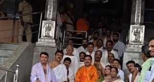 ವಿಧಾನ ಪರಿಷತ್ ಚುನಾವಣೆಯಲ್ಲಿ ಅಡ್ಡ ಮತದಾನ ವಿವಾದ: ಬಿಜೆಪಿ ರಾಜ್ಯಾಧ್ಯಕ್ಷ ಬಿ.ವೈ. ವಿಜಯೇಂದ್ರ ಹಾಗೂ ಕರಾವಳಿ ಭಾಗದ ಶಾಸಕರು ಶ್ರೀ ಕ್ಷೇತ್ರ ಧರ್ಮಸ್ಥಳ ಭೇಟಿ