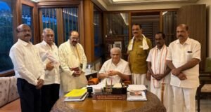 ಮಾಜಿ ಮುಖ್ಯ ಮಂತ್ರಿ ಎಂ ವೀರಪ್ಪಮೊಯ್ಲಿ ಧರ್ಮಸ್ಥಳಕ್ಕೆಭೇಟಿ