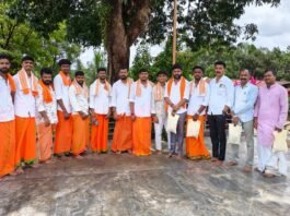 ಸಾಯಿರಾಮ್ ಫ್ರೆಂಡ್ಸ್ ಶಕ್ತಿನಗರ ಇದರ ವತಿಯಿಂದ ಹರೀಶ್ ಪೂಂಜ ಅವರ ಹುಟ್ಟು ಹಬ್ಬದ ಪ್ರಯುಕ್ತ ಓಡೀಲು ಶ್ರೀ ಮಹಾಲಿಂಗೇಶ್ವರ ದೇವಸ್ಥಾನದಲ್ಲಿ ವಿಶೇಷ ಪೂಜೆ ಹಾಗೂ ಕುವೆಟ್ಟು ನಿವಾಸಿ ಕಮಲರವರಿಗೆ ನೂತನ ನೂತನ ಮನೆ ನಿರ್ಮಾಣ ಸಂಕಲ್ಪದೊಂದಿಗೆ ಪ್ರಾರ್ಥನೆ