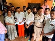 ರೆಖ್ಯ ಆನೆ ದಾಳಿಗೆ ಮೃತಪಟ್ಟ ಬಾಲಕೃಷ್ಣ ಗೌಡ ಅವರ ಕುಟುಂಬಕ್ಕೆ ಪರಿಹಾರ ಹಸ್ತಾಂತರ