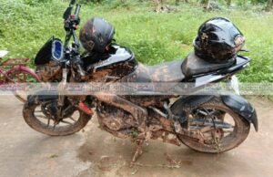 ಬೆಳ್ತಂಗಡಿ : ಅಪ್ರಾಪ್ತ ಬಾಲಕ ಸವಾರಿ ಮಾಡುತ್ತಿದ್ದ ಬೈಕ್ ಡಿಕ್ಕಿ; ರಸ್ತೆ ದಾಟುತ್ತಿದ್ದ ಬಾಲಕನಿಗೆ ಗಾಯ