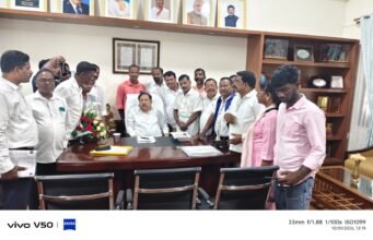 ಡಿಸಿ ಮನ್ನಾ ಜಮೀನು ಮಂಜೂರಾತಿಗೆ ಅತೀ ಶೀಘ್ರವಾಗಿ ಕಾನೂನು ಕ್ರಮ: ಕಂದಾಯ ಸಚಿವ ಡಾ.ಜಿ.ಪರಮೇಶ್ವರ್ ಭರವಸೆ. ದಲಿತ ಸಂಘಟನೆಗಳ ಸಮನ್ವಯ ಸಮಿತಿ ಮುಖಂಡರೊಂದಿಗೆ ಸಭೆ