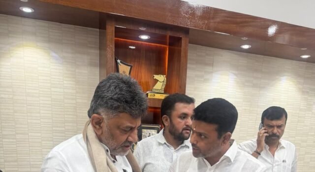 ಶಾಸಕ ಹರೀಶ್ ಪೂಂಜ ಅವರಿಂದಮುಖ್ಯಮಂತ್ರಿ ಡಿ.ಕೆ ಶಿವಕುಮಾರ್ ಅವರಿಗೆ ಮನವಿ ಗುರುವಾಯನಕೆರೆ– ಉಪ್ಪಿನಂಗಡಿ ರಸ್ತೆ ಅಭಿವೃದ್ಧಿಗೆ ಅನುದಾನ ಬಿಡುಗಡೆಗೆ ಆಗ್ರಹ